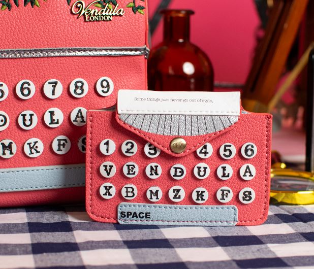 Vendula Vintage Rose Typewriter Accordian Card Wallet
