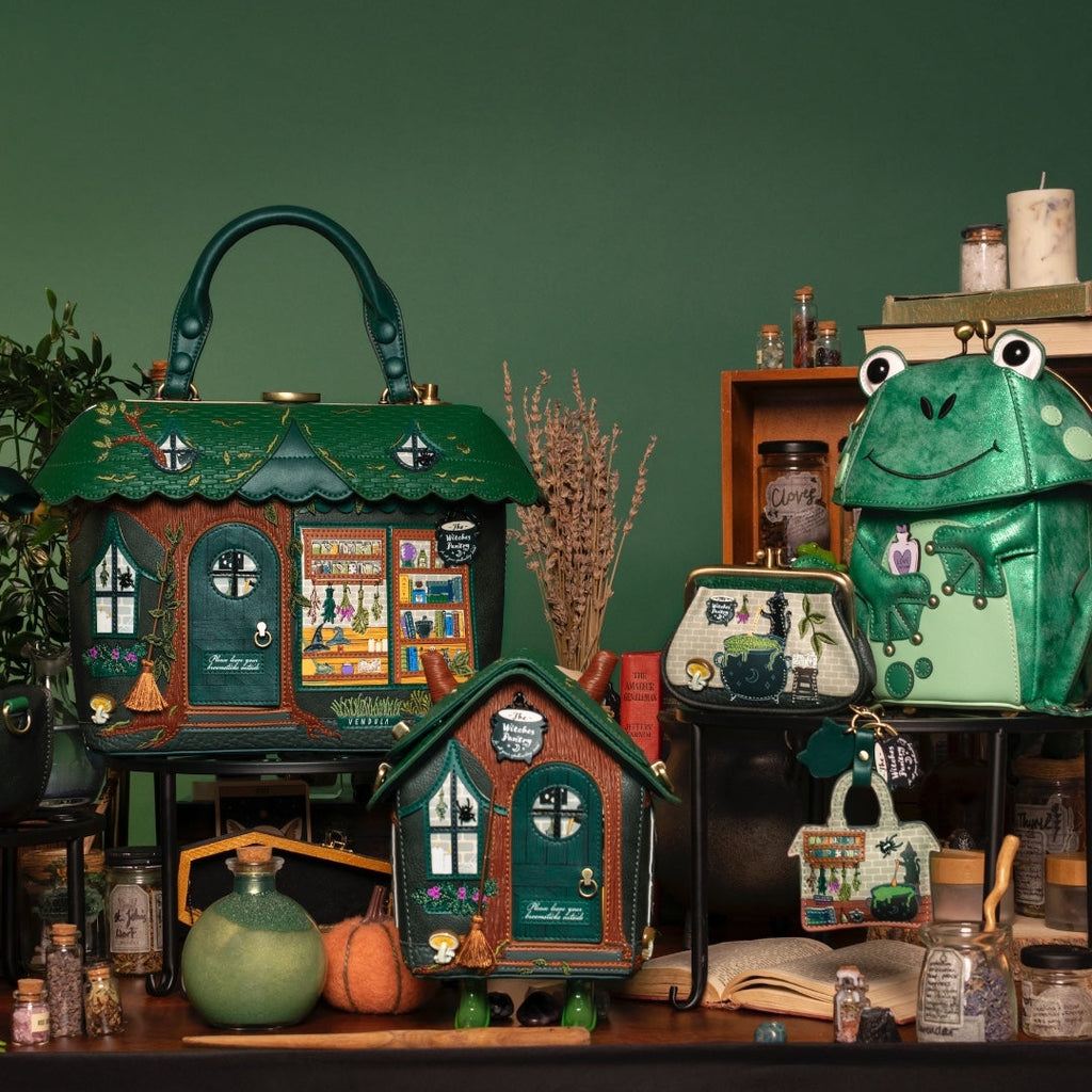 Vendula The Witches Pantry Clipper Frog Bag
