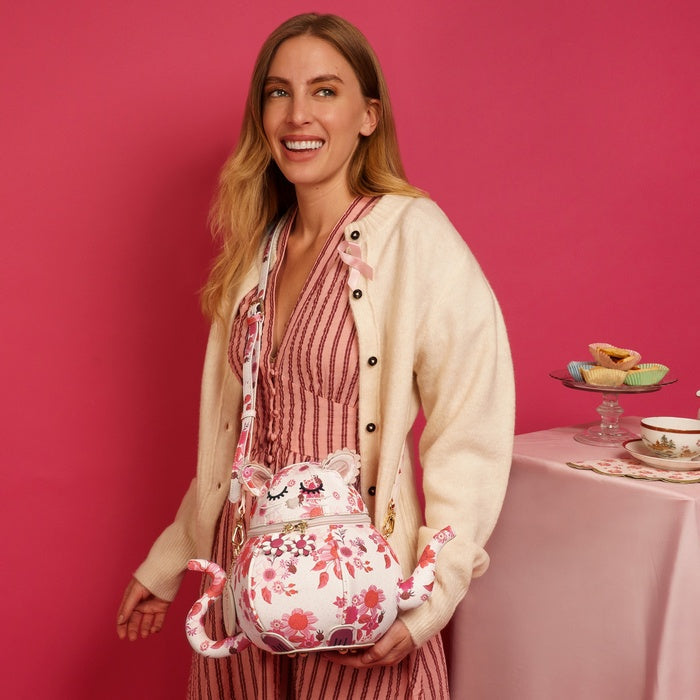 Vendula Perfectly Pink Afternoon Tea Bus Kitty Teapot