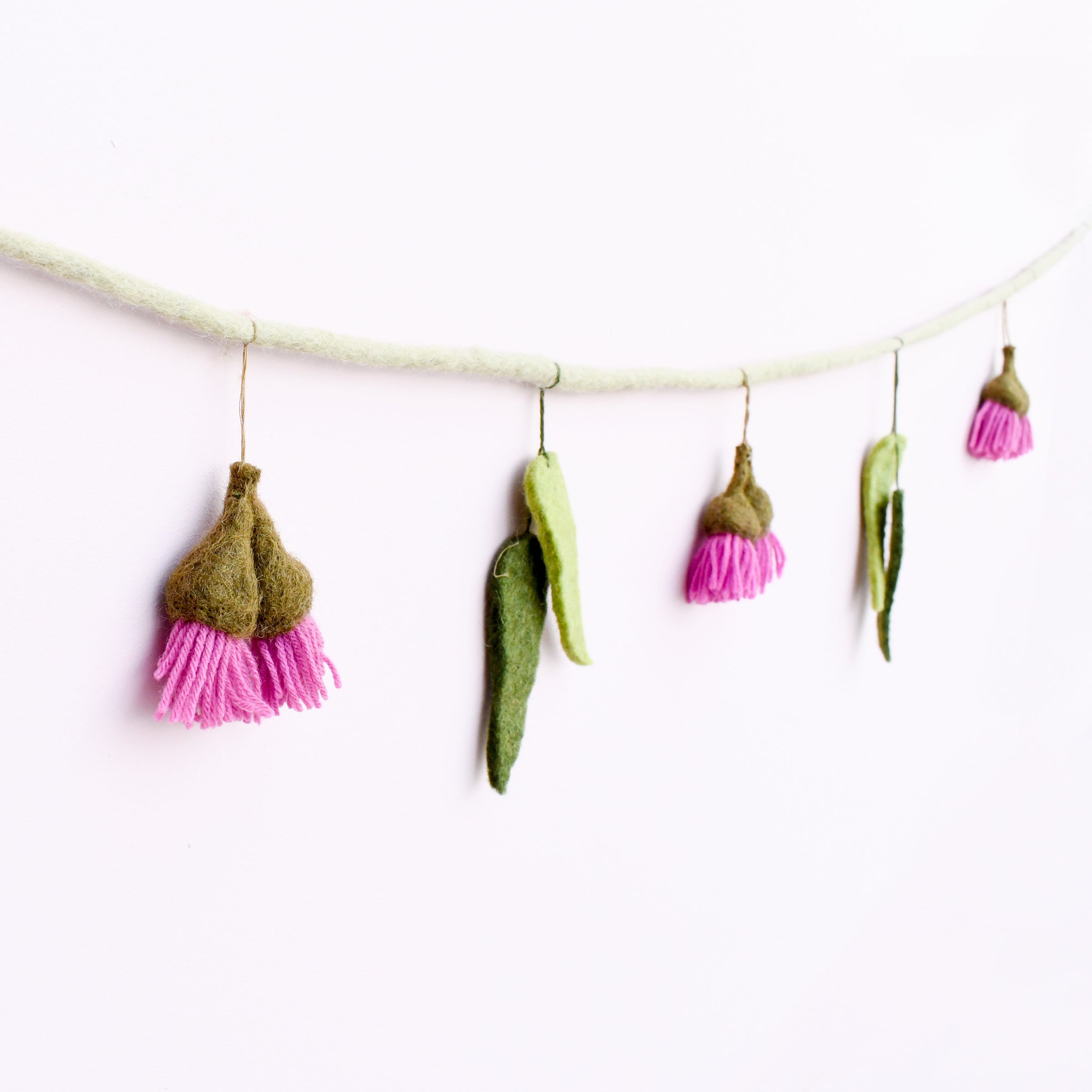 Tara Treasures - Eucalyptus and Gum Blossoms Garland