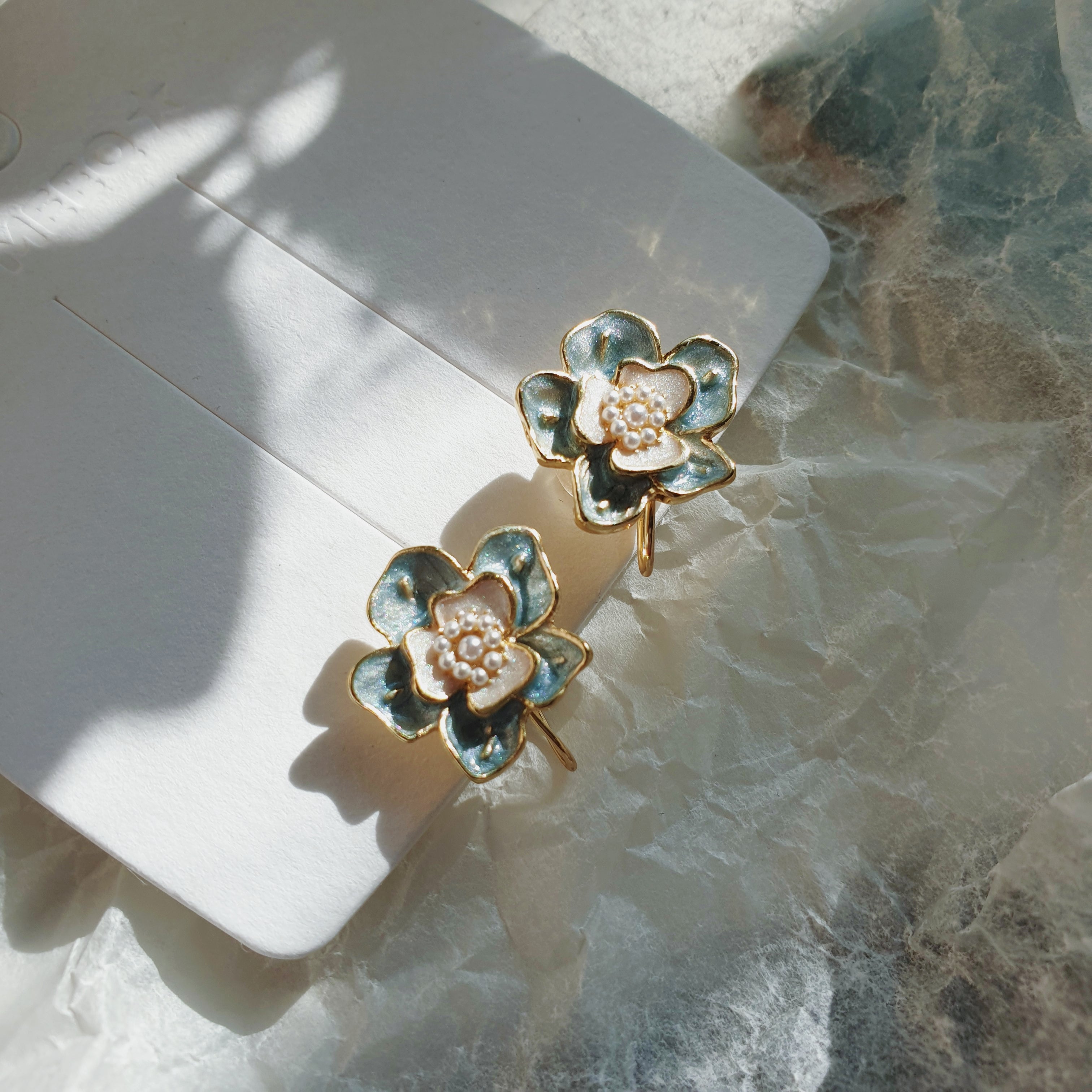 Luninana Clip-on Earrings -  Vintage Blue Flower Earrings LL008