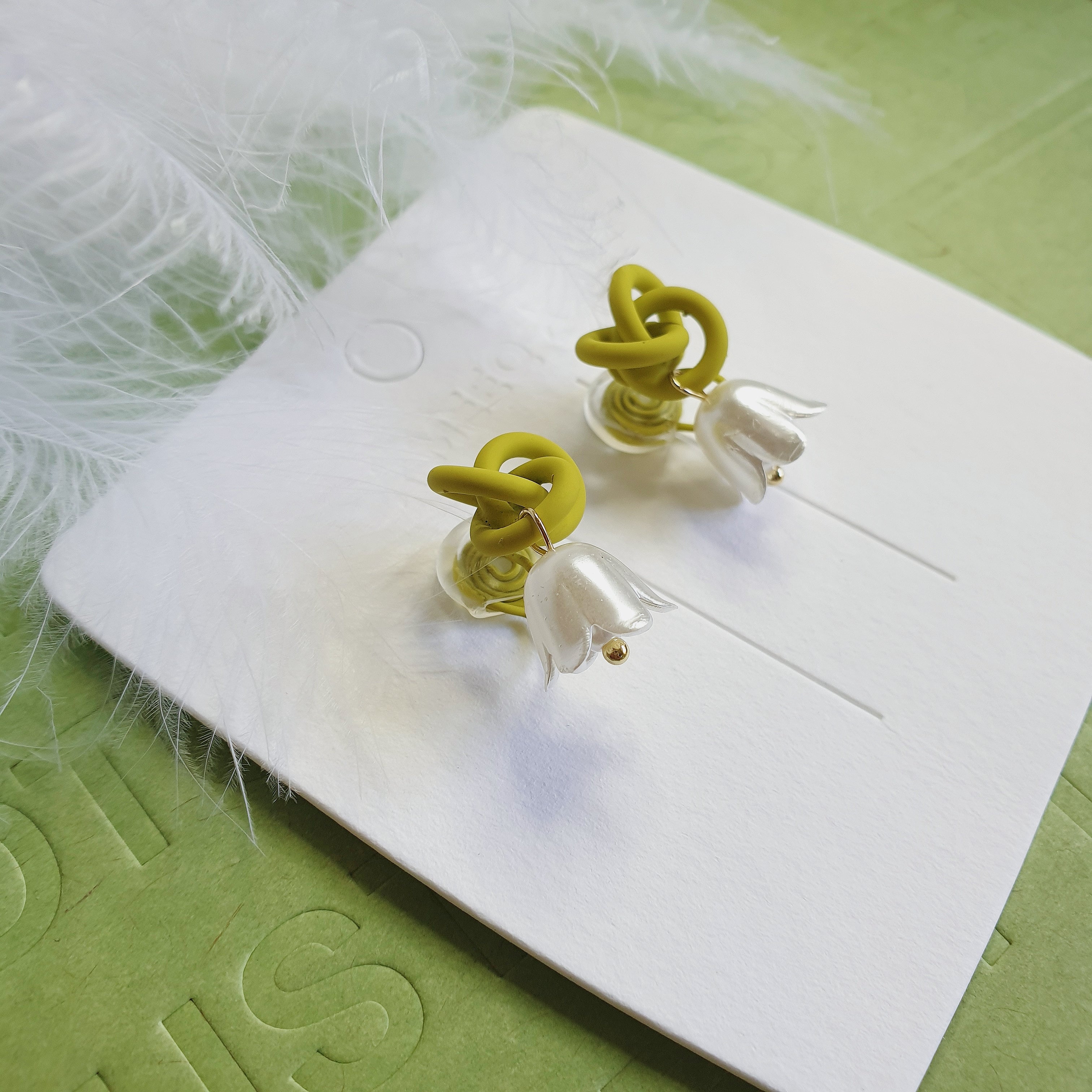 Luninana Clip-on Earrings -  White Bluebell with Light Green Knot Earrings LL021