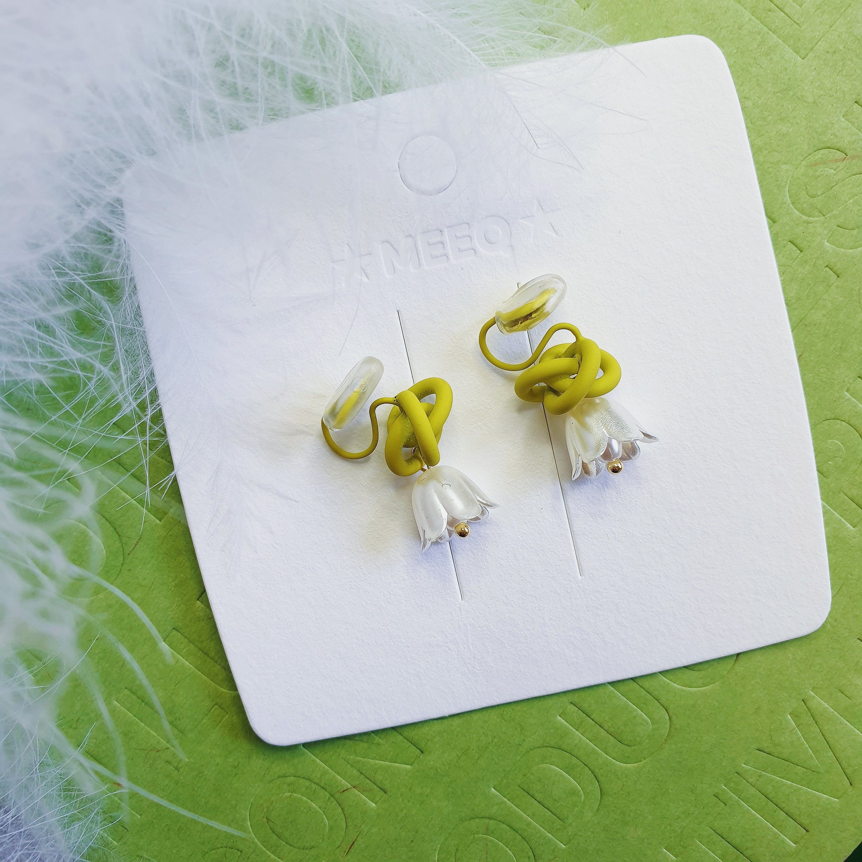Luninana Clip-on Earrings -  White Bluebell with Light Green Knot Earrings LL021